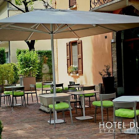 פורמיג'ינה Hotel Due Pini מראה חיצוני תמונה