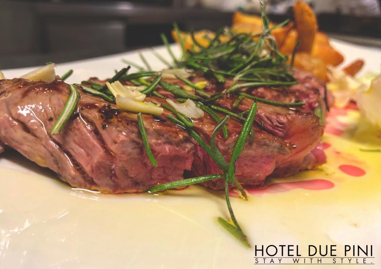 פורמיג'ינה Hotel Due Pini מראה חיצוני תמונה