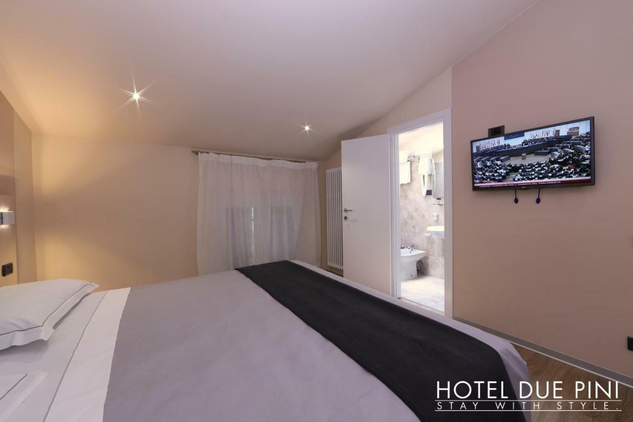 פורמיג'ינה Hotel Due Pini מראה חיצוני תמונה