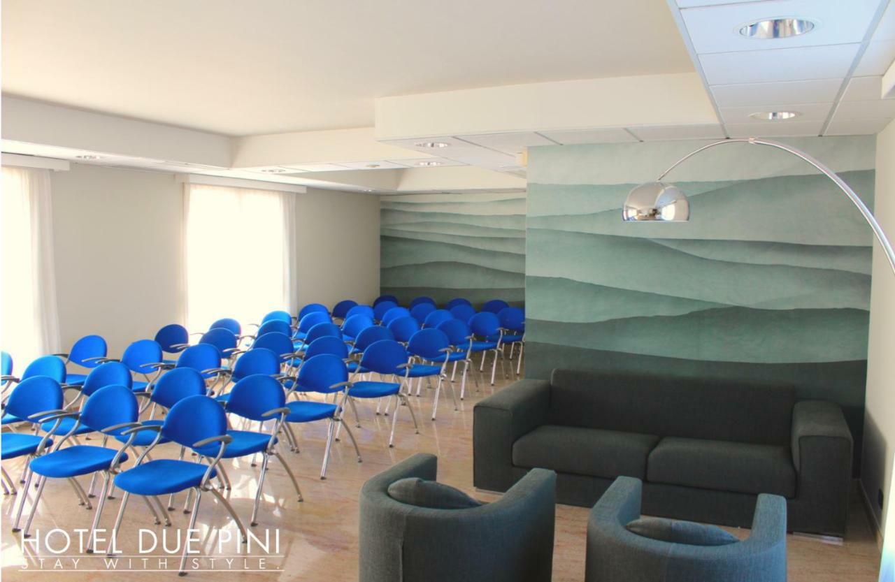 פורמיג'ינה Hotel Due Pini מראה חיצוני תמונה