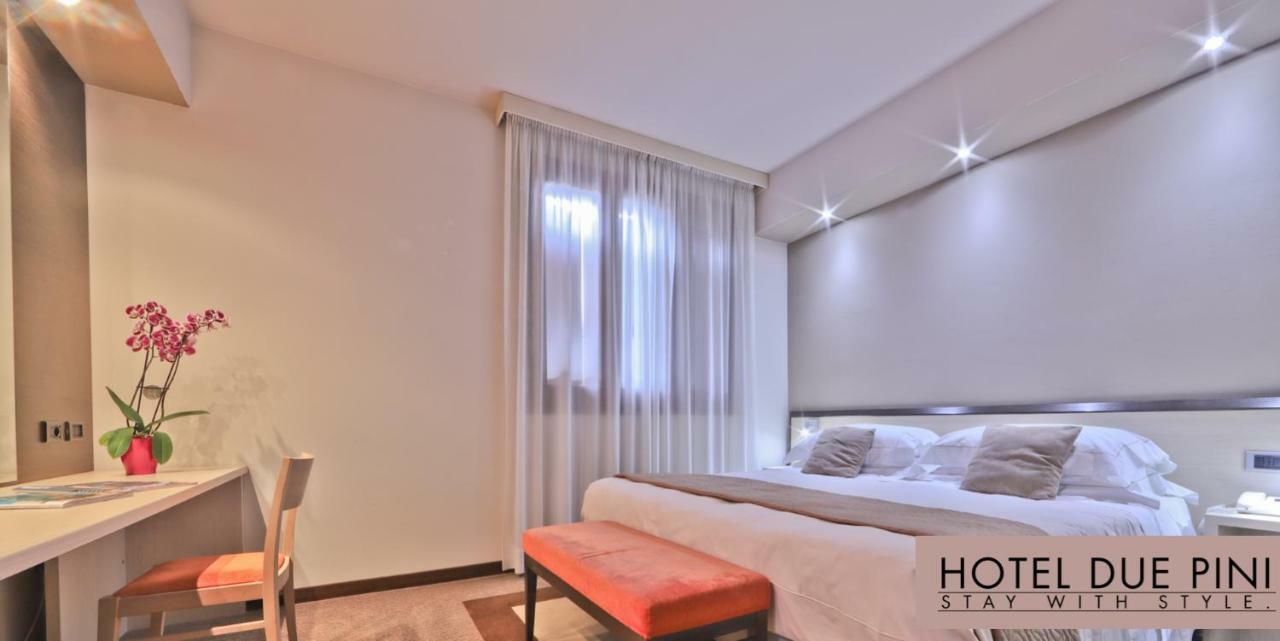 פורמיג'ינה Hotel Due Pini מראה חיצוני תמונה